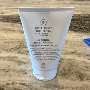 Intelligent Nutrients Refining Micro Polish - White